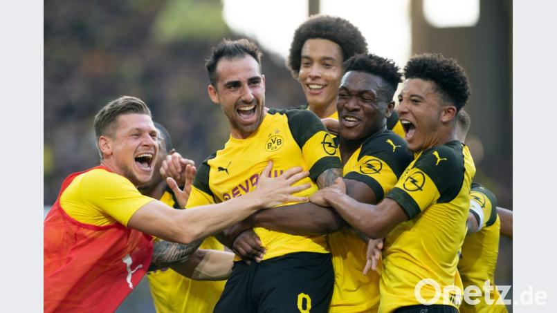 Jadon Sancho (rechts) ist einer dieser jungen Überflieger bei Borussia Dortmund. Er und seine Teamkollegen haben derzeit viel zu jubeln Bild: dpa