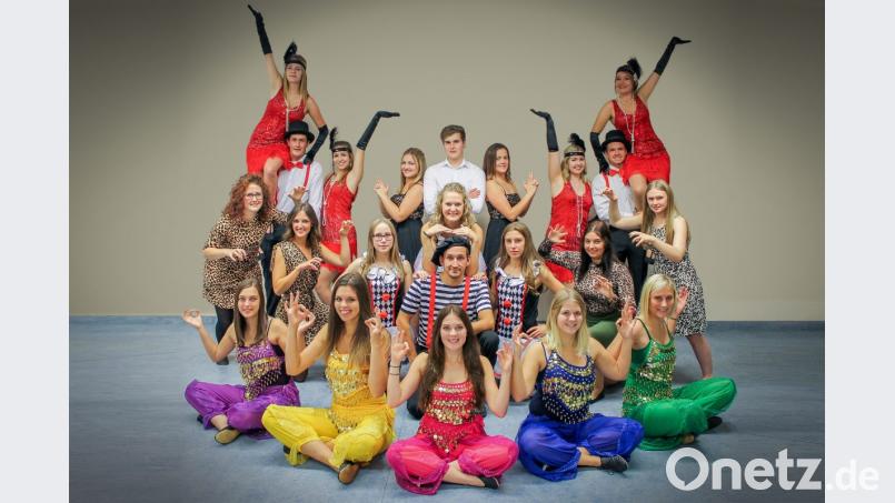 Die Showtanzgruppe &quot;Public Surprise&quot; packt die Highlights der vergangenen zehn Jahre in die Choreografie für die neue Saison. Bild: fjo