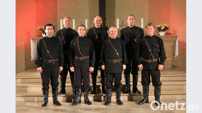 Eine Stimmengewalt, die ihresgleichen sucht: Die sieben Künstler des Maxim-Kowalew-Don-Kosaken-Chors treten am 16. Dezember bei einem festlichen Adventskonzert in der Friedenfelser Pfarrkirche auf. Bild: bsc
