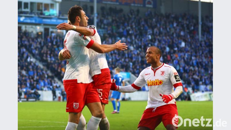 Hamadi Al Ghaddioui (links) als Regensburgs Top-Joker. Bild: Jahn Regensburg