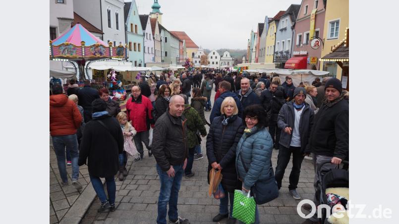 Dotsch-Kirwamarkt in Neustadt. Bild: krb