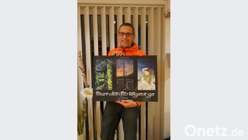 Andreas Schönberg hat seine schönsten Fichtelgebirgsmotive wieder zu einem großformatigen Kalender zusammengestellt. Bild: abi