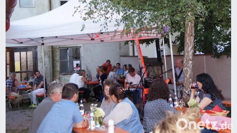 Von den stilvollen Weinabenden im idyllischen Hinterhof des Kunstquartiers bleiben nur noch die Erinnerungen. Bild: weu