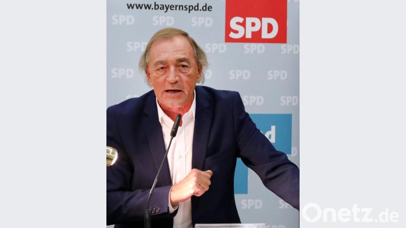 Franz Schindler, Oberpfälzer Bezirksvorsitzender der SPD, fordert mit seiner Unterschrift eine Erneuerung und Verjüngung der Partei. Bild: Gerhard Götz