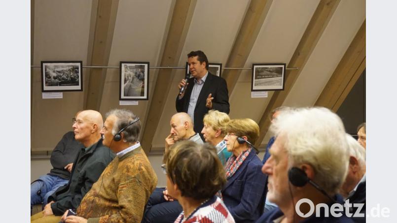 Rechtsanwalt Arthur Braun, Prag und Weiden, klinkte sich in die Diskussion ein. Bild: eib