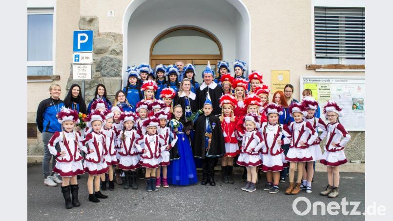 Das Prinzenpaar Verena und Thomas gaben sich während des Rathaussturms am 11.11. um 11.11 Uhr ganz offiziell das "JA"-Wort. Bild: njn