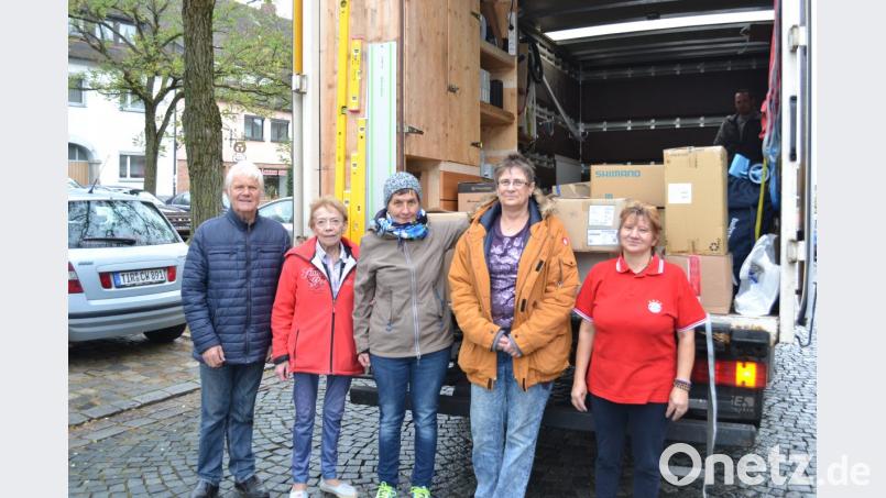 Seit 20 Jahren unterstützt Birgit Lauterbach (Mitte) die &quot;Initiative Hilfe für Kinder in Not&quot;. Bild: exb