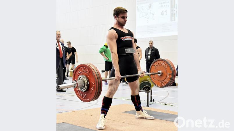 Marco Hofmann vom AC Amberg kam im 2. Versuch auf 187,5 Kg. bei 74 kg Körpergewicht und holte Gold. Bild: Ziegler