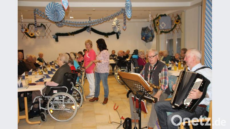 Für die Melodien aus früheren Zeiten sorgten (von links Josef Hauer und Erich Winklmann, die ach den „böhmischen Wind“ wehen ließen Bild: frd