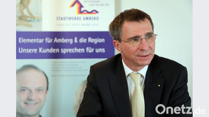 Stadtwerke-Geschäftsführer Stephan Prechtl kündigt Preiserhöhungen für Strom und Gas ab 1. Januar 2019 an. Deshalb bekommen ab nächster Woche Kunden Post. Bild: Wolfgang Steinbacher