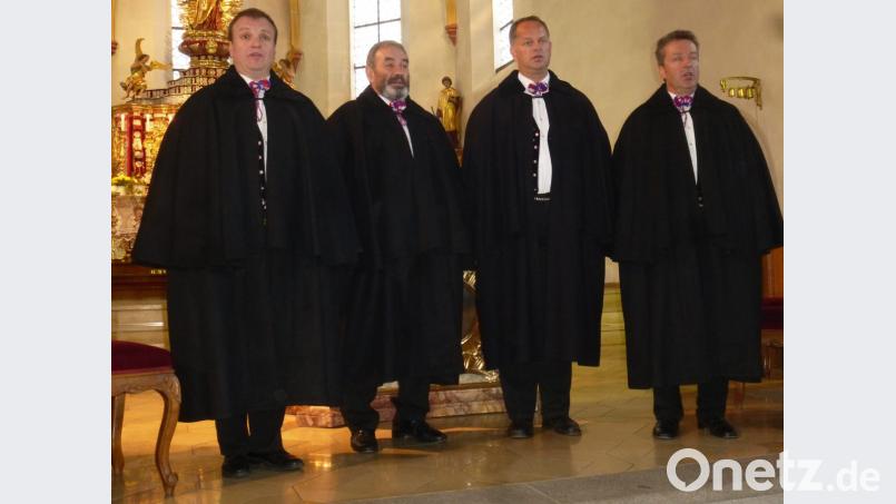 Das Kastelruther Männerquartett mit (von links) Stefan Kaser, Robert Sattler, Josef Gruber und Ewald Mahlknecht begeisterte das Publikum beim Kirchenkonzert in Schwarzhofen. Bild: mad