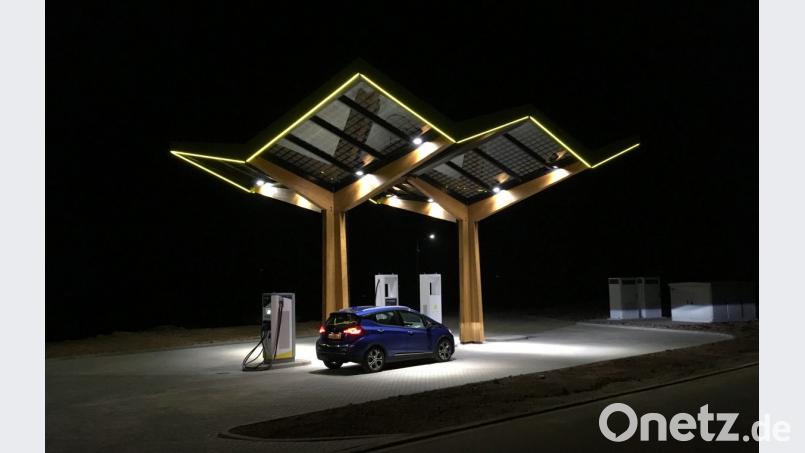 Mit dem Aufbau eines Netzwerks an Schnellladestationen reagiert Fastned auf die steigende Anzahl an Elektroautos in Europa. Bild: exb