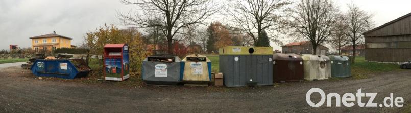 Bis zum Jahresende bleiben die Container noch stehen. Ab 1. Januar ist der neue Standort an der Wurzer Kläranlage
. Bild: arw