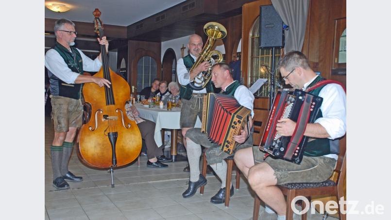„D‘ Mühlschleif‘ Musi“ aus Moosbach war heuer ebenfalls mit von der Partie. Bild: wee