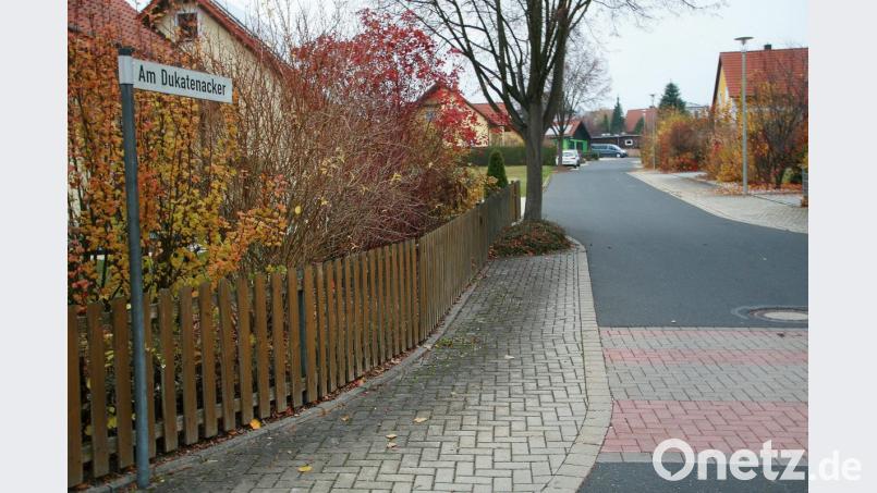 Die Bauvoranfrage einer Familie, die Am Dukatenacker ein Wohnhaus errichten möchte, befindet sich derzeit noch in der Warteschleife. Bild: wro