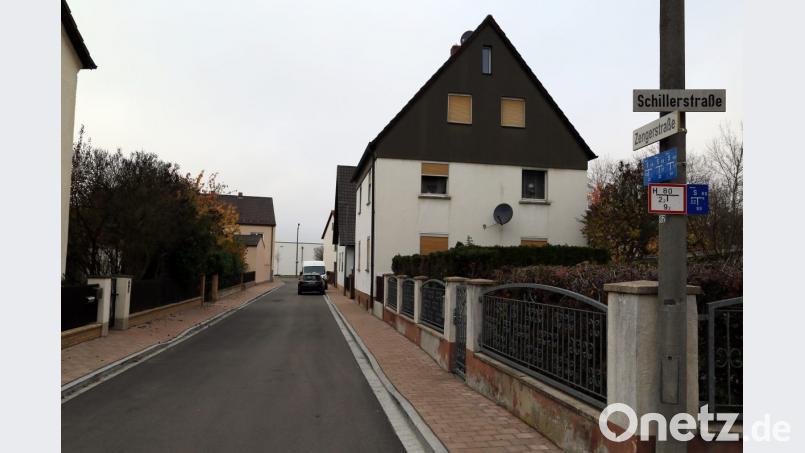 Mehrere Anlieger der Zenger- und der Schillerstraße beschweren sich bei der Stadt über zu hohe Ausbaubeiträge. Bild: Hösamer
