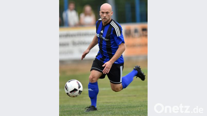 Nach überstandener Schulterverletzung steht Thomas Wildenauer für die Auswärtspartie beim VfB Bach wieder im Kader der SpVgg SV Weiden. Bild: A. Schwarzmeier