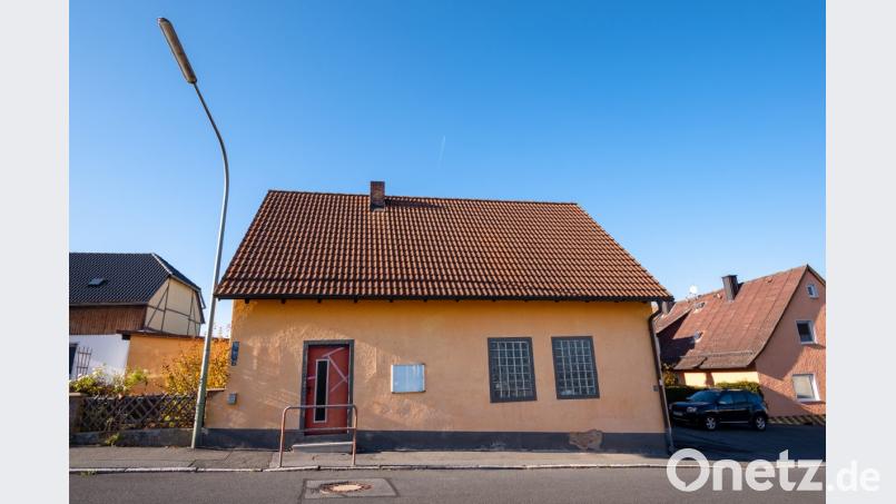 Das alte Feuerwehrhaus am Südende des Marktes, in dem bis 1988 die Feuerwehrfahrzeuge untergebracht waren. Zwischenzeitlich wurde es als kleines Jugendzentrum genutzt. Bild: pml
