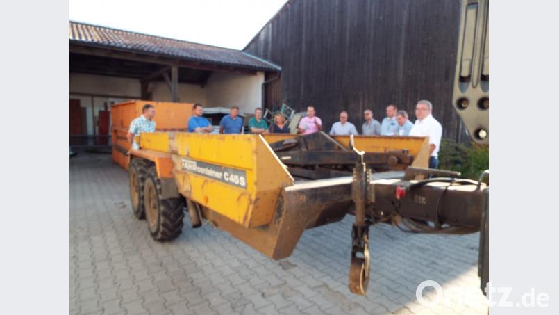 Ausgedient hat nach 32 Dienstjahren der Container-Anhänger des städtischen Bauhofs in Schnaittenbach. Bild: e