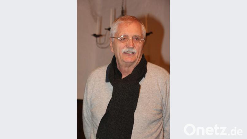 Architekt Emil Lehner von SHL Architekten und Stadtplaner stellt den Kaibitzern erste Ideen vor. Bild: rpp