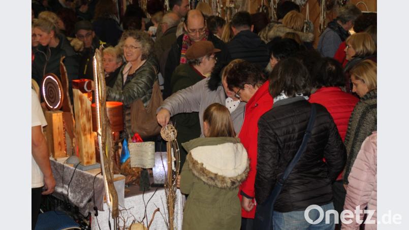 Tausende Besucher bekommen am Samstag und Sonntag beim riesigen Hobbykünstlermarkt in der Stadthalle ein opulentes Angebot handwerklicher Kunst angeboten. Der Markt erfreut sich seit mittlerweile 27 Jahren immer größerer Beliebtheit. Bild: prh