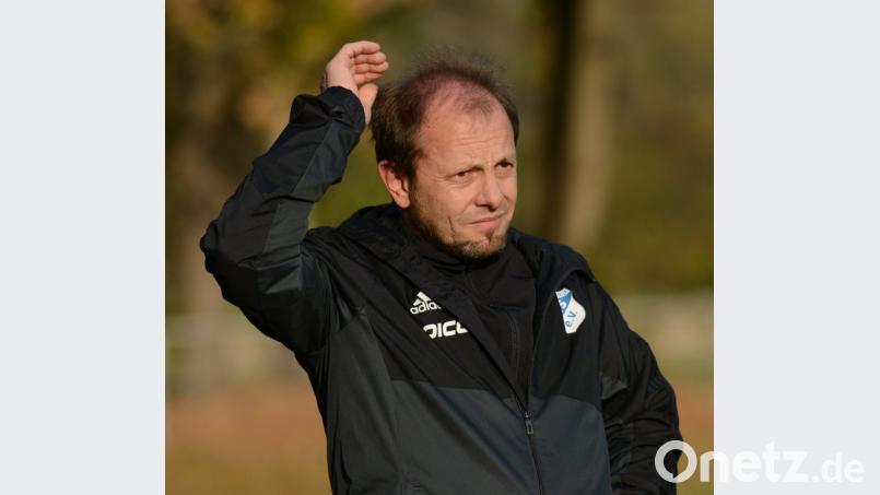 Adi Götz ist nicht länger Trainer des Bezirksligisten SV Schwarzhofen. Wer ihm nachfolgt, steht noch nicht fest. Die Verantwortlichen befinden sich aber in „reifen Gesprächen“. Bild: ham