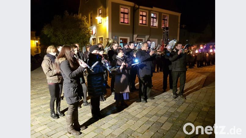 Die Stadtkapelle Pfreimd umrahmte die Feierstunde musikalisch. Bild: hir