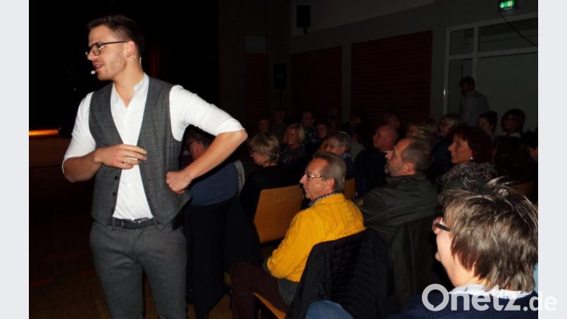 Martin Frank bezieht auch gerne einmal das Publikum mit ein. Bild: e