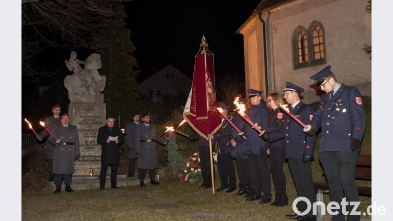 Das Ambiente an der Kriegergedächtniskapelle ließ die leider wenigen Besucher zum Gedenken an die Kriegsopfer innehalten. Bild: dtr