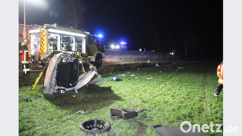 Der völlig zerstörte VW. Bild: jma