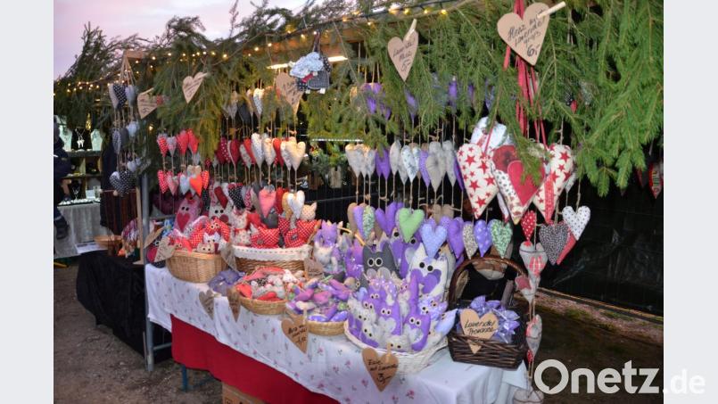 Ein tolles Sortiment hatte der Hüttenzauber des Johannivereins in Weiding zu bieten. Bild: ga