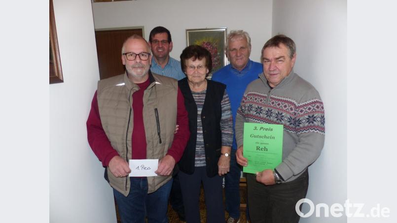 Vorsitzender Peter Schwabl (Zweiter von links) gratulierte den Siegern Dieter Birner, Barbara Hermann, Richard Grasser und Richard Dürmann (von links) Bild: sl