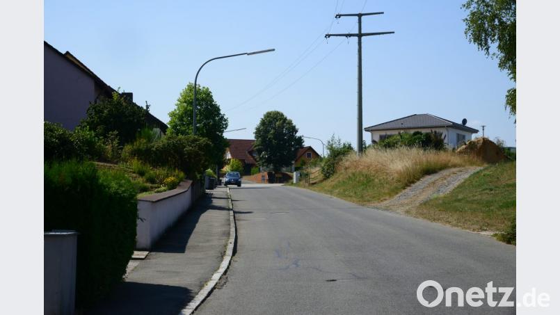 Über die Kapellestraße und dann über die Roßtränker Straße müssen die Hühnermisttransporter fahren. Bild: bey