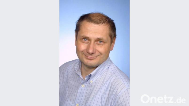 OTH-Physiker Manfred Bauer vergleicht theoretisch, was praktisch ganz viel Spaß machen kann: Bob und Schlitten. Bild: Privat