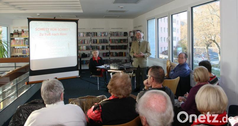 Abwechselnd lesen und erzählen Ingrid und Gotthard Haushofer. Bild: wro