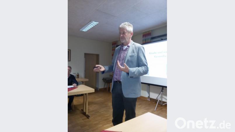 Georg Pilhofer befasst sich mit Weisheiten christlicher Religion. Bild: bk