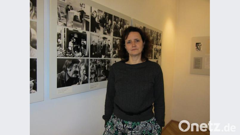 Julia Schoch demonstriert im Literaturhaus Oberpfalz Schriftstellerei in Theorie und Praxis. Bild: aks
