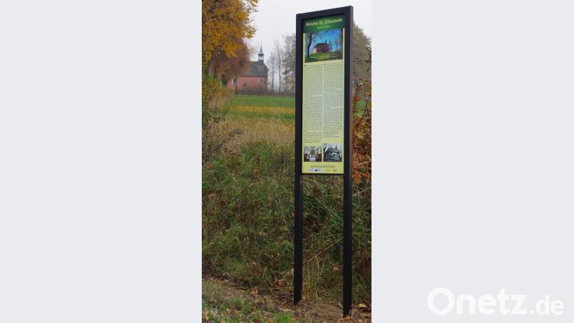 Infotafel bei der Kirche St. Elisabeth am Ortsrand von Bärnau. Bild: tr