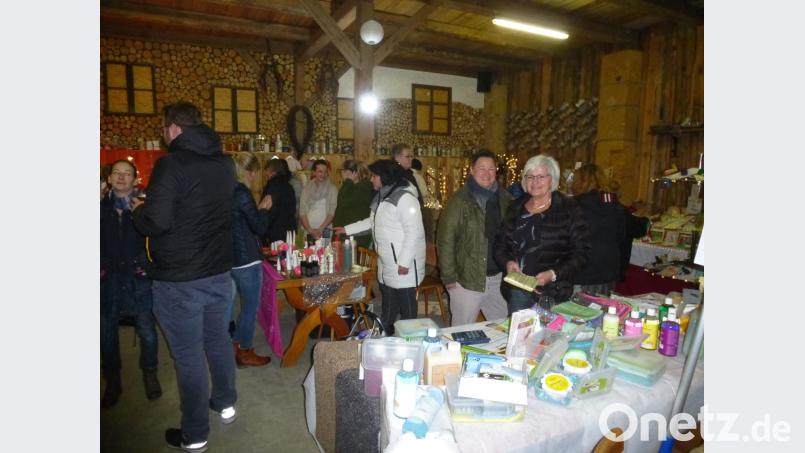 Ideenreichen Hobbykünstler präsentierten eine abwechslungsreiche Verkaufsschau. Bild: bk