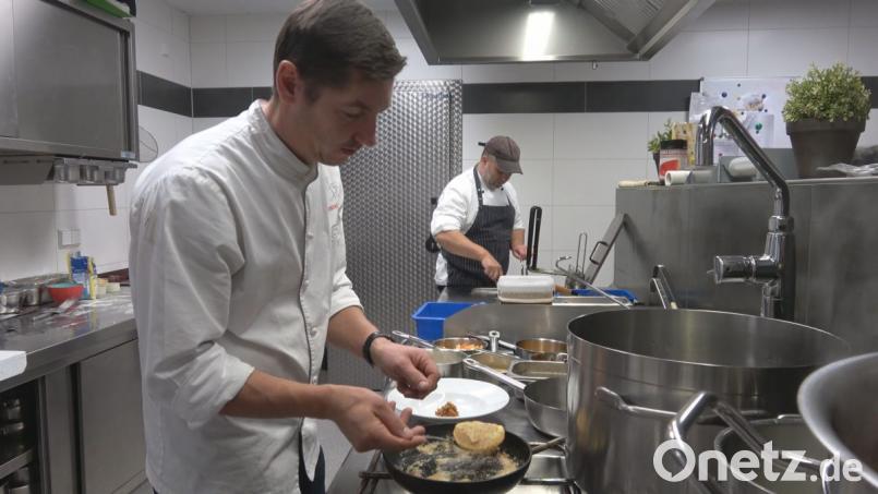 Starkoch Andreas Aumer in der Lotter-Küche. Bild: Christine Lotter