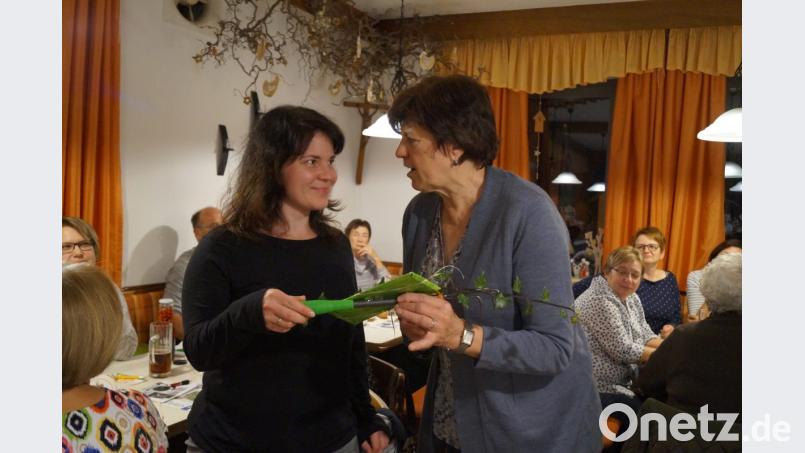 Als 200. Mitglied hieß GOV-Vorsitzende Rita Schwandner (rechts) Petra Schilling willkommen. Bild: sgs