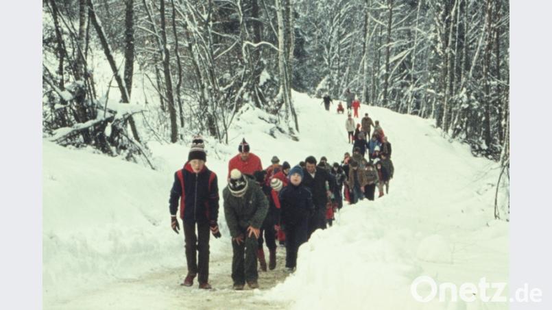 Marsch durch eine Winterlandschaft im Jahr 1981. Bild: Hans Pfannenstein