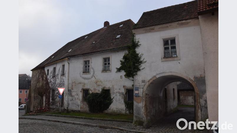 Das Landestheater Oberpfalz will das Anwesen Schlossgraben 1 als Spielort nutzen. Bild: fla
