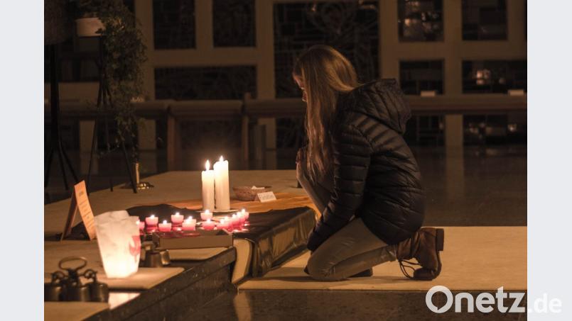 "Nacht der Lichter": Dieser Titel ist Programm in der Poppenrichter Pfarrkirche. Bild: Regina Probst