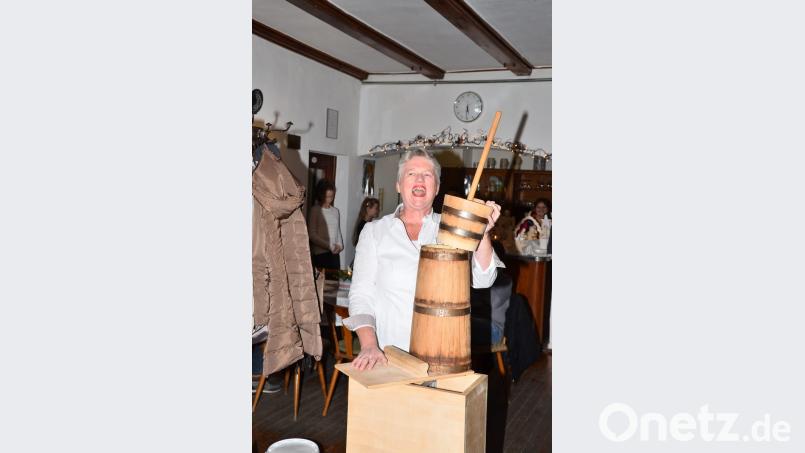 Dialekt und Ausbuttern sind bei Sigi Riedl in fester Hand. Bild: fjo
