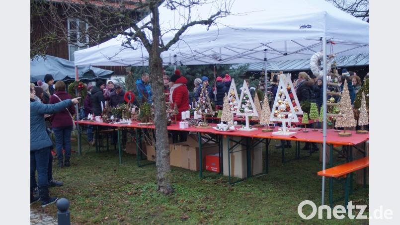 Viel Auswahl hatten die Besucher beim Weiherner Adventsbasar. Bild: slh