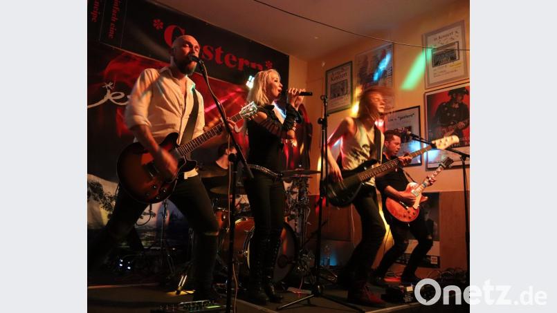Jessica Wolff rockte mit ihrer Band die Kultkneipe &quot;gestern&quot;. Bild: mfh
