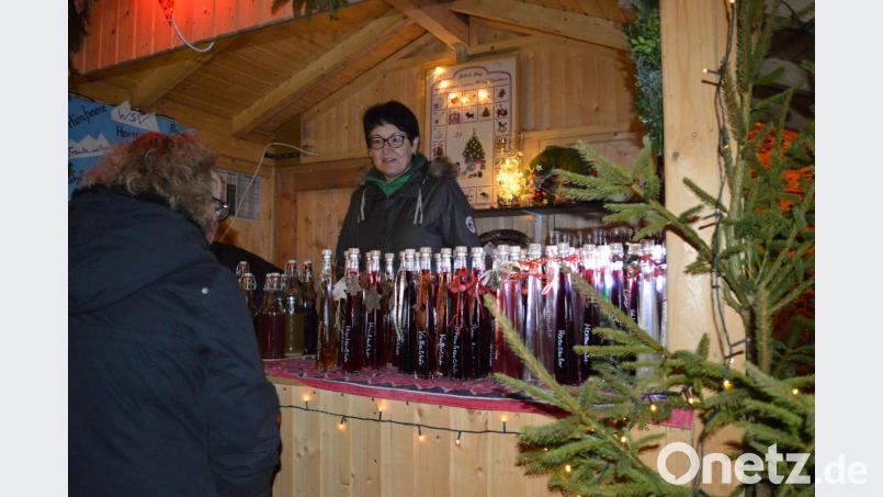 Ob Hexenzauber, Marsallo oder Gletschereis - die Hochprozentigen waren selbstgemacht. Bild: bej