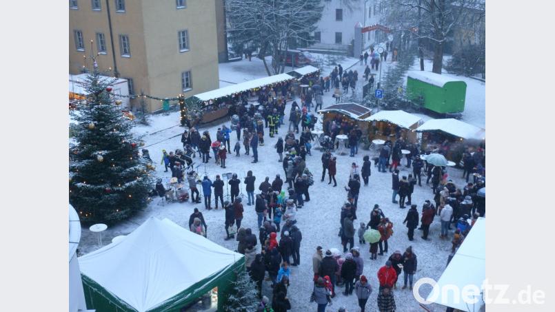 Fällt rechtzeitig der Schnee auf die Budenstadt, dann ist ein Winterwunderland garantiert. Bild: dob