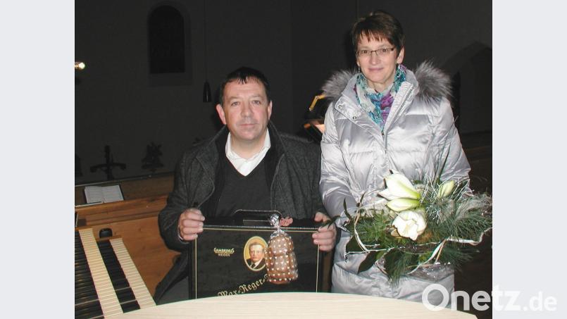 Regionalkantor Stephan Merkes und Irmgard Schmalzbauer gestalten in der Pfarrkirche in Brand ein abwechslungsreiches Programm. Bild: ld